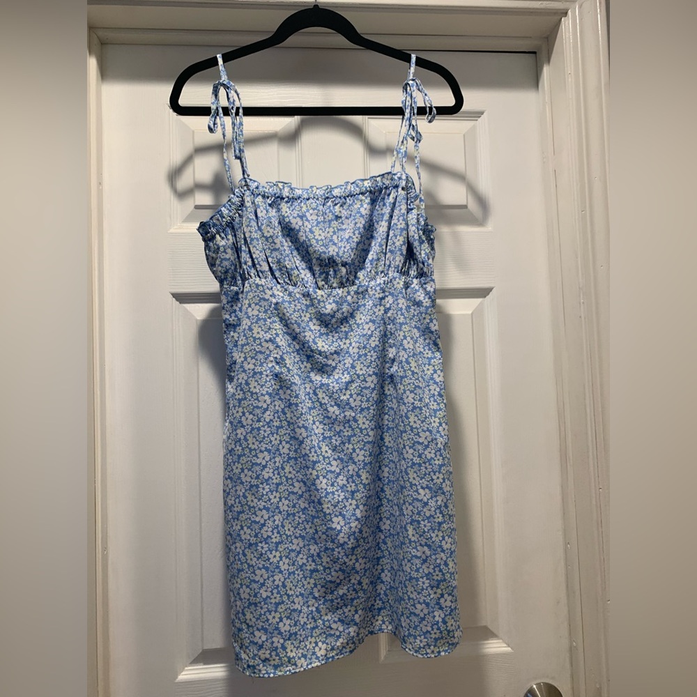 Forever 21 blue floral mini dress
